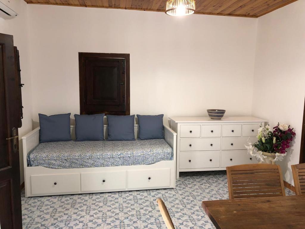 Villa By The Vulcano - 70Mq Plus Large Garden And Patio 外观 照片
